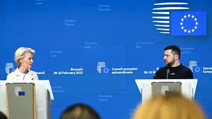Ursula von der Leyen salută 