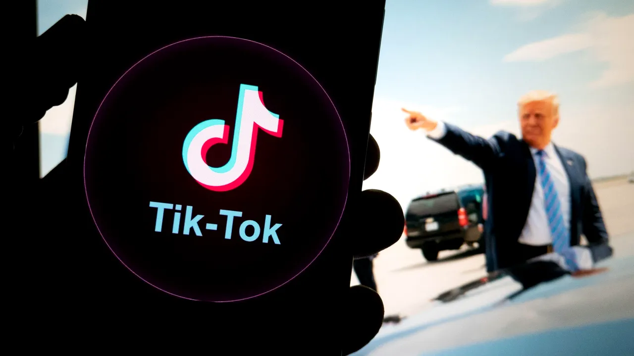 Donald Trump a semnat amânarea interdicţiei TikTok pentru 75 de zile