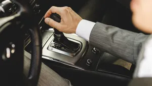 Sfârșitul schimbătorului de viteze, în patru ani. Câte modele noi mai au transmisie manuală