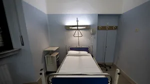 Proiect al Ministerului Sănătăţii: Pacienţii cu tulburări psihice pot fi imobilizaţi sau izolaţi pentru protecţie