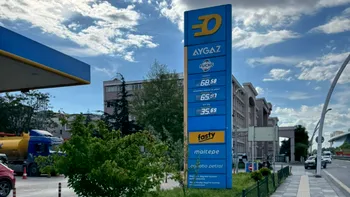 SOCIAL Atenție, România! Cât costă carburantul în trei țări intens frecventate de români în sezonul estival. Unde faci plinul cel mai ieftin în 2026