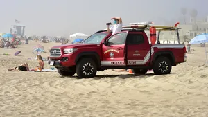 Nu au mai rezistat. Oamenii au invadat plajele din sudul Californiei în ciuda restricţiilor pentru limitarea Covid-19