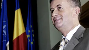 Tutilescu, împuternicit să aplice sancţiuni referitor la arborarea drapelului