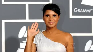 Toni Braxton are datorii uriaşe şi a cerut să fie plasată sub incidenţa legii falimentului
