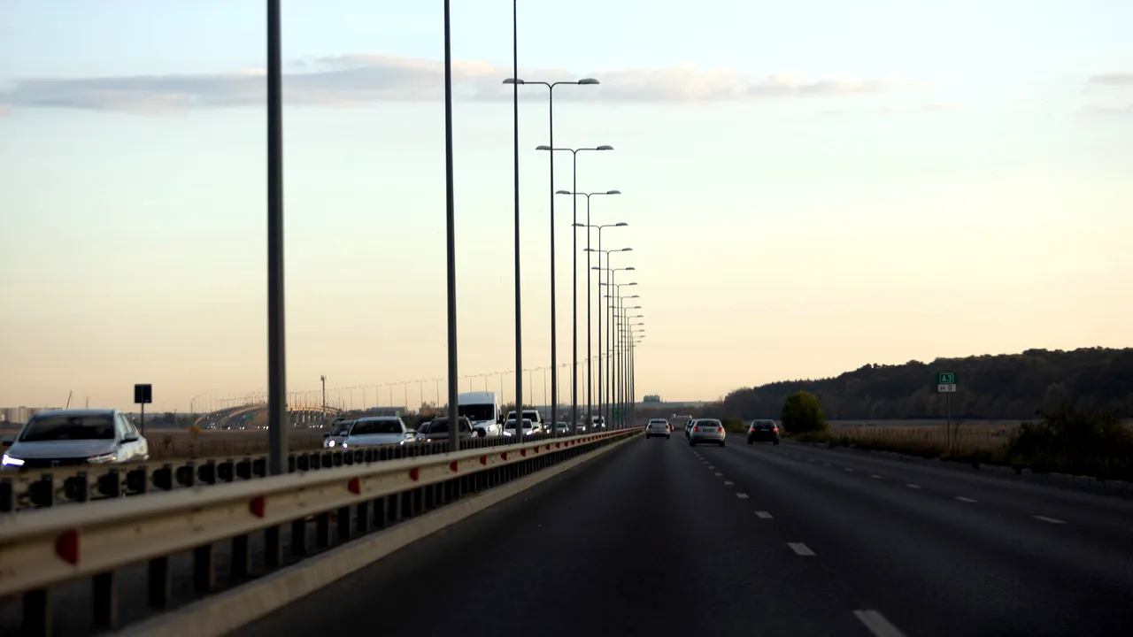 Circulaţie blocată pe A1 Bucureşti - Piteşti din cauza unui accident: coloană de 3 kilometri