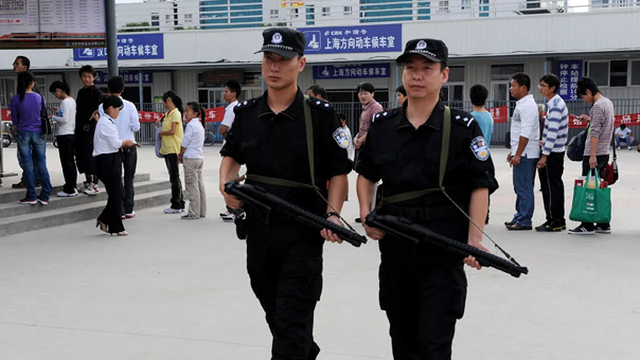 Atac într-o grădiniţă din China. Numeroşi răniţi după ce un individ a atacat la întâmplare copii şi adulţi