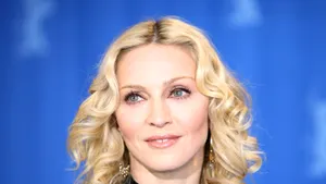 Pretenţiile Madonnei: Sală de masaj şi trandafiri în culise - VIDEO, GALERIE FOTO