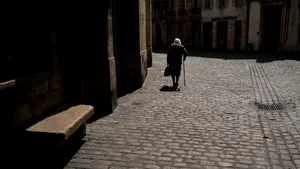 STUDIU. Impactul coronavirusului pe termen lung asupra persoanelor în vârstă