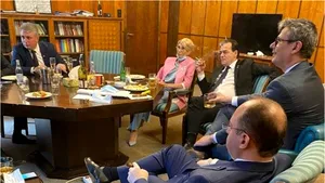 Ludovic Orban a plătit nu una, ci două amenzi pentru „reuniunea” cu ţigări şi alcool din biroul de la Palatul Victoria