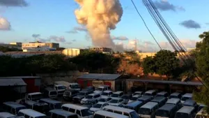 UPDATE Explozii puternice şi focuri de armă în apropiere de aeroportul internaţional Mogadishu din Somalia / Cel puţin 8 morţi - FOTO/VIDEO