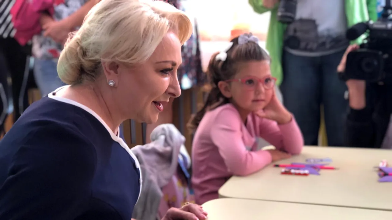 Dăncilă, la începerea anului şcolar: România va creşte doar dacă educaţia va creşte. E nevoie de consens cu toate partidele