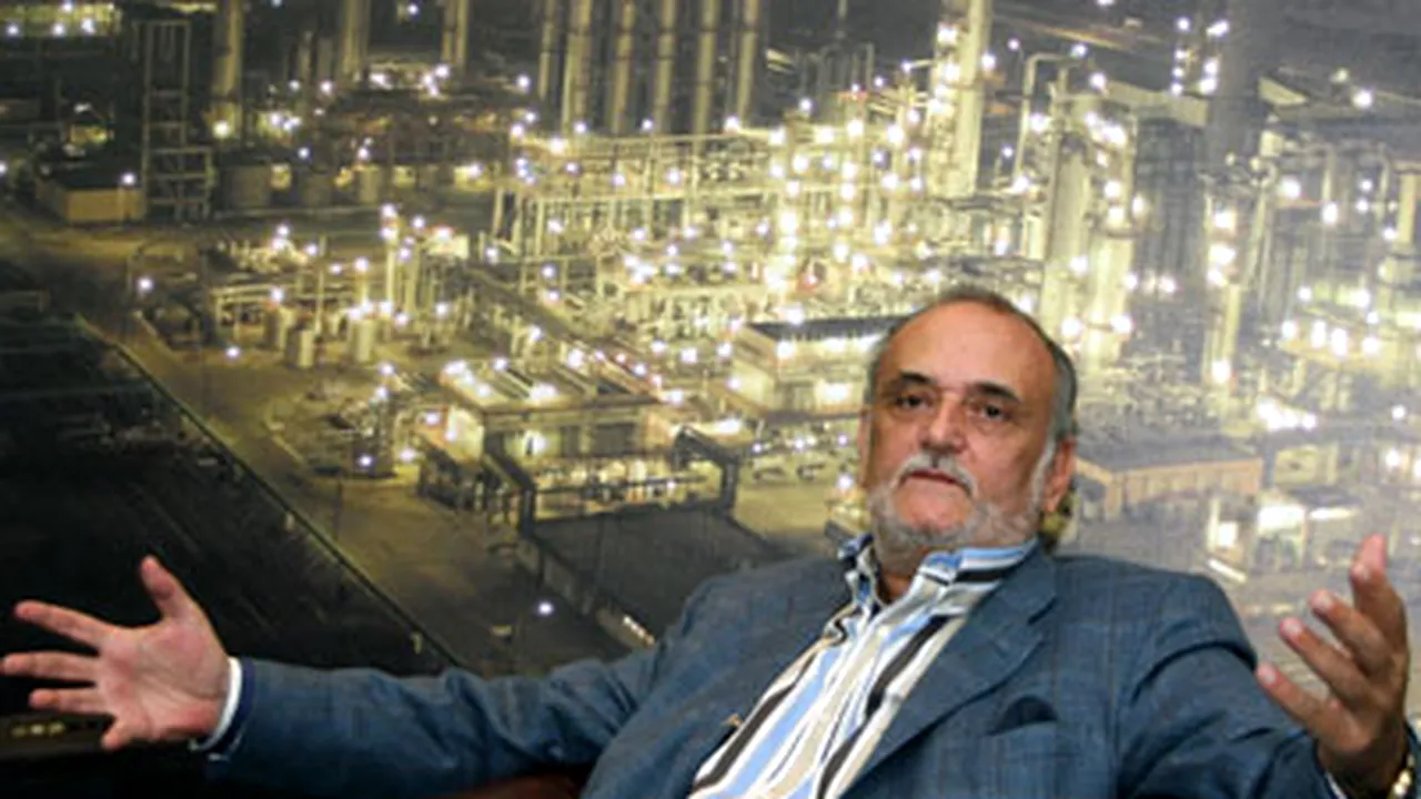 Patriciu: Criza financiară va afecta creşterea PIB şi piaţa bancară