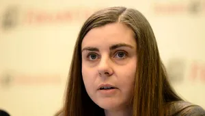 Petrescu anunţă că taxa pe stâlp va fi aplicată în 2015, cel mai probabil, la valoarea fiscală netă