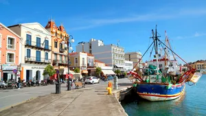 Pleci în Grecia cu maşina? Vezi dacă ai nevoie de declaraţie şi cum poţi parcurge drumul fără probleme