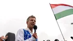 Liderul opoziției din Ungaria a intrat în România pe jos, curtând etnicii maghiari