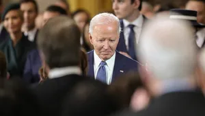 Declinul cognitiv al lui Joe Biden: Nu l-a recunoscut pe George Clooney la strângerea de fonduri din 2024