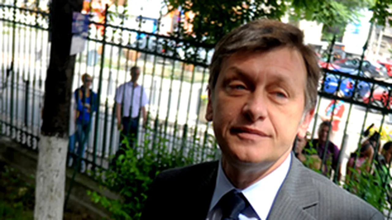 Romania’s Liberal Presidential Candidate Voted For Long-Awaited Change