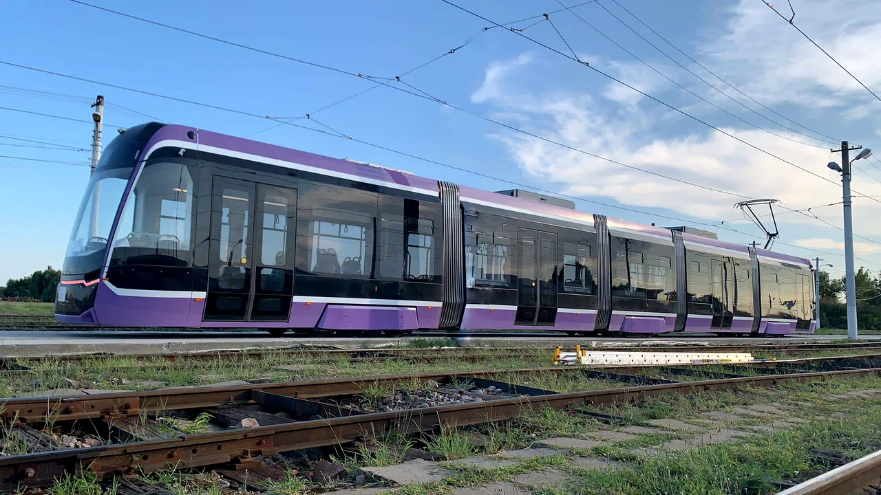 Un tramvai a deraiat în Piaţa Maria din Timişoara