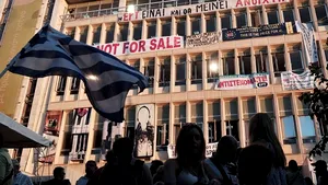 FMI susţine că nu a cerut închiderea televiziunii publice din Grecia