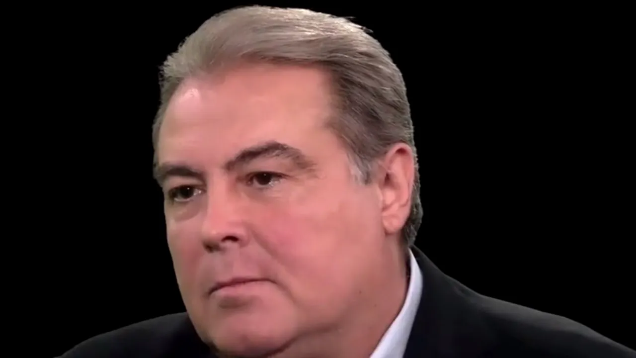 „Ochii pe mine!”, invitat Adrian Cioroianu: „Ştiţi povestea cu tichia şi cu mărgăritarul? România este o ţară bogată, dar este prost gestionată!” 