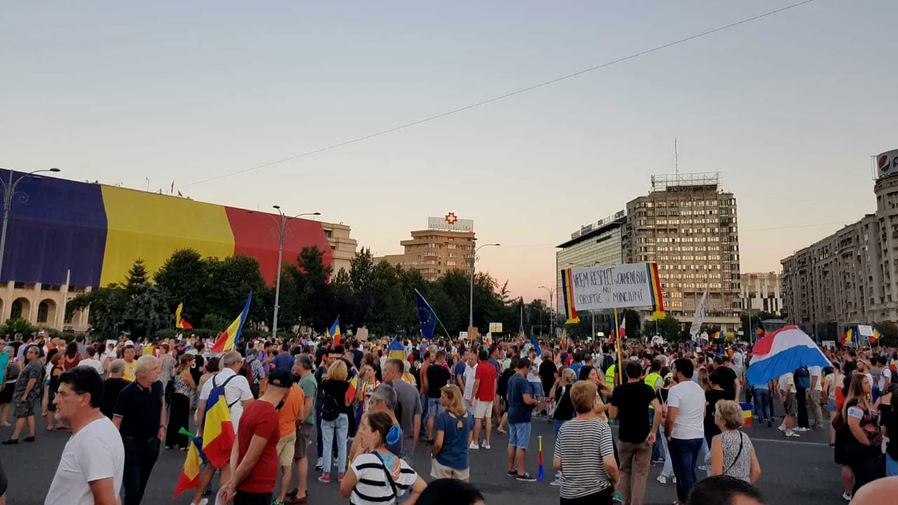Gabriela Firea, după ce a fost întrebată de ce nu au fost toalete la mitingul din 10 august: Nu am avut posibilitatea legală pentru a le amplasa