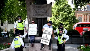 UK: Organizația Palestine Action contestă în instanță clasificarea ca grupare teroristă