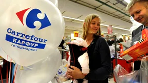 Profitul net al Carrefour a scăzut anul trecut cu aproape 70%