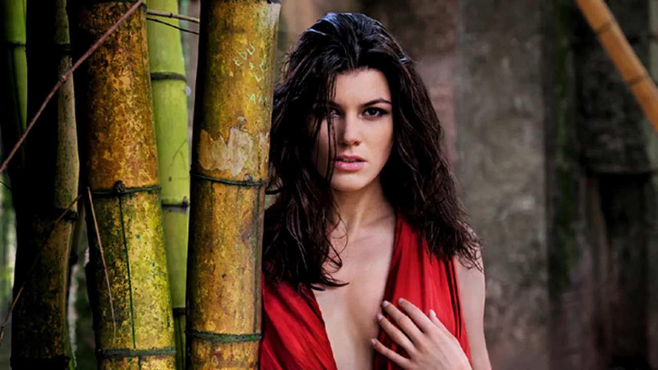 Calendarul Pirelli 2013 renunţă la pictorialele incendiare şi se dedică scopurilor umanitare - FOTO