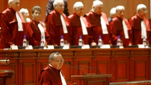 Articolul privind competenţa procurorilor militari în cauze cu militari şi civili, neconstituţional