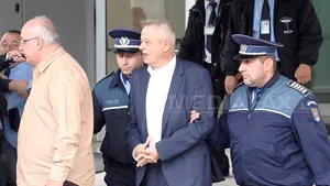 Oprescu, internat la Institutul Oncologic. Vineri va face investigaţii medicale la o clinică privată / Medicul de la Arestul central, reclamat că nu respectă recomandările în cazul său