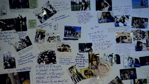 13 noiembrie, ora 22:32 - două săptămâni de la INCENDIUL din Colectiv: 55 de persoane şi-au pierdut viaţa şi alte câteva zeci sunt în continuare internate - FOTO