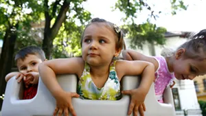 PLD vrea majorarea alocaţiilor pentru copiii de peste doi ani