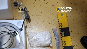 Familie din Brăila, reținută pentru trafic de droguri de mare risc. Captură de peste 9,5 kg