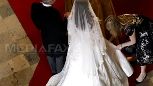 Sarah Burton despre crearea rochiei lui Kate: A fost experienţa vieţii mele