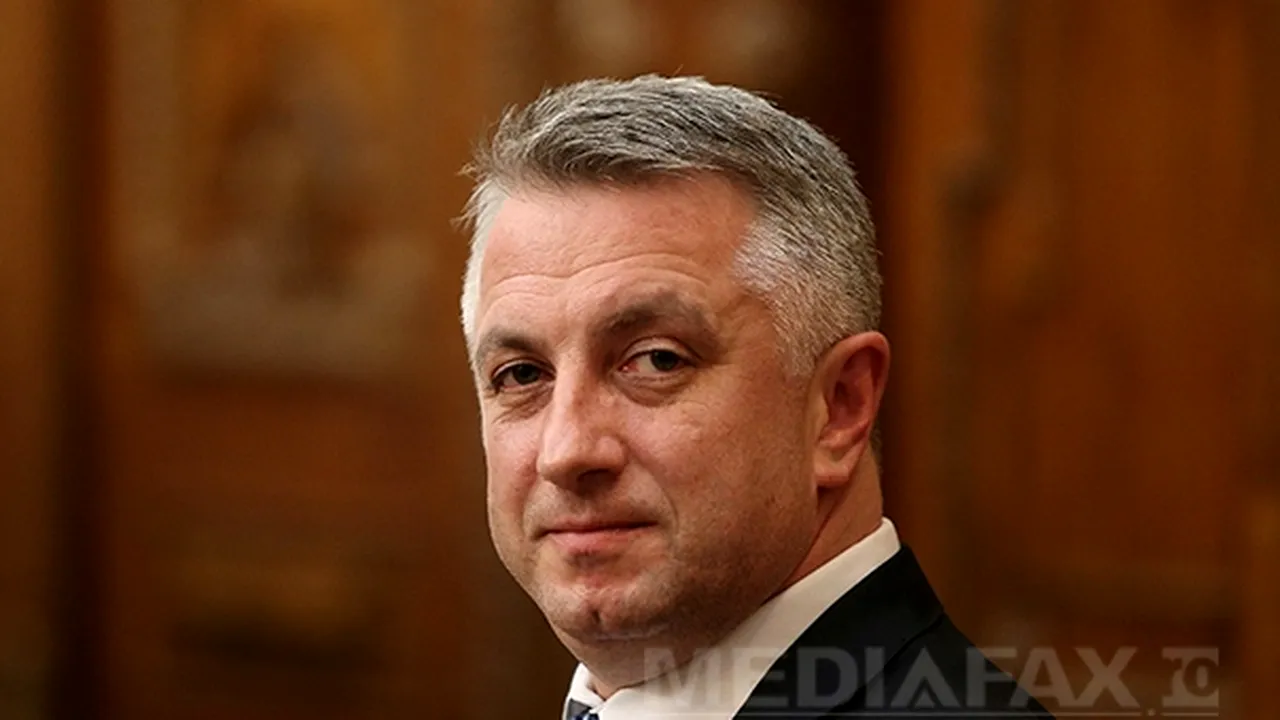 Ministrul Comunicaţiilor: Care ar fi problema pentru un om onest să îşi declare identitatea când cumpără o cartelă?