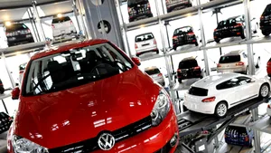 Volkswagen ar putea detrona Toyota în topul celor mai vândute maşini