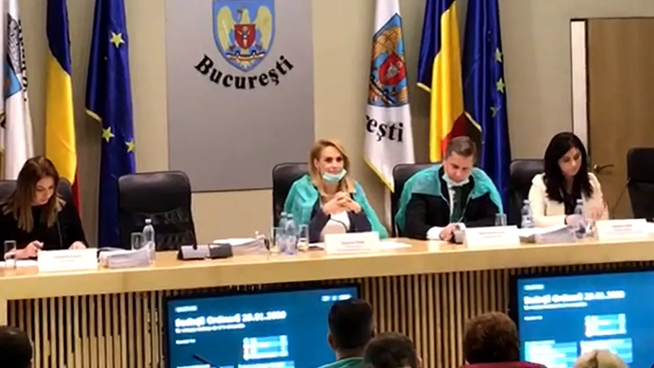 Firea a venit cu halat şi mască de protecţie la şedinţa CGMB. „Viruşii” de care se protejează primarul general | VIDEO