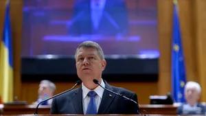 Preşedintele Klaus Iohannis va prezenta luni, în Parlament, Strategia Naţională de Apărare a Ţării