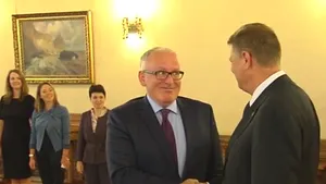 Frans Timmermans, către Klaus Iohannis: E o zi interesantă! - VIDEO