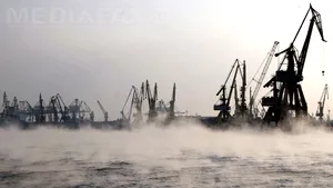Porturile maritime din Constanţa şi Agigea au fost închise din cauza vântului puternic
