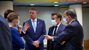 Reacţia Administraţiei Prezidenţiale după apariţia mai multor fotografii în care Klaus Iohannis nu purta mască