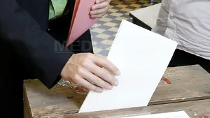 Most Romanians Believe Country Is On Wrong Path, Elections Are Rigged - Survey