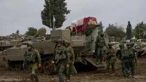 Israelul dă semne de o schimbare treptată în războiul din Gaza, după vizita şefului apărării din SUA