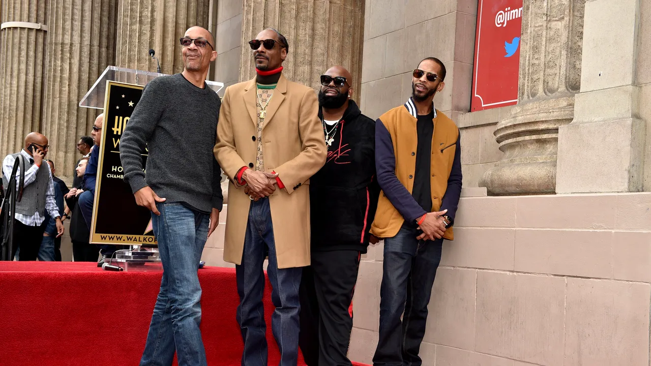 Snoop Dogg a primit o stea pe Walk of Fame