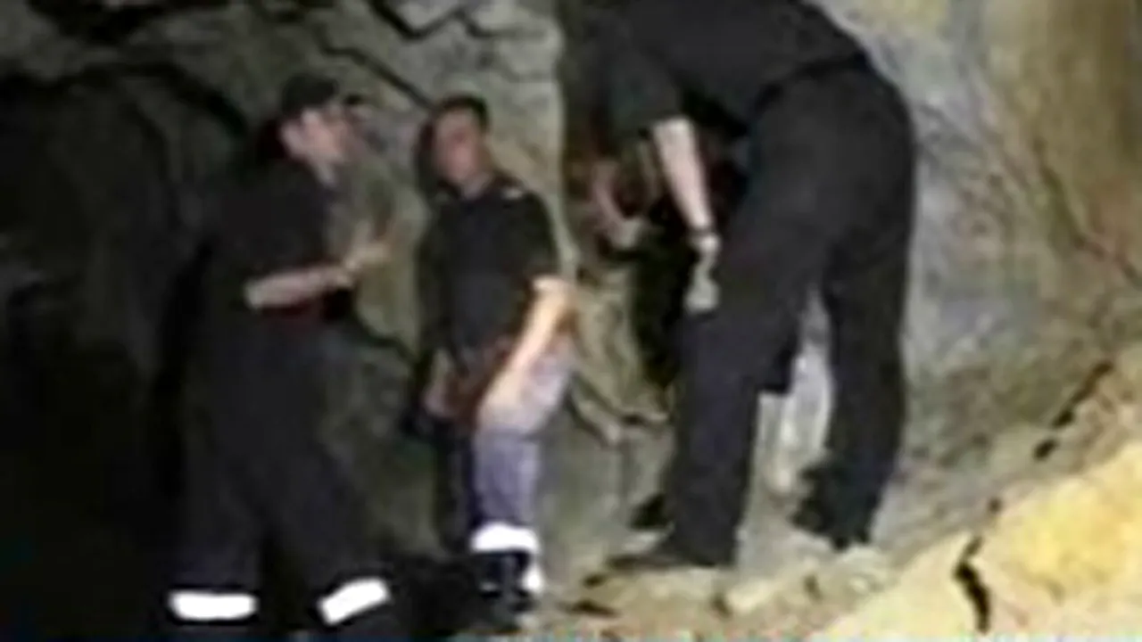 Hunedoara: Sfârşit tragic pentru tinerii blocaţi în mina de aur