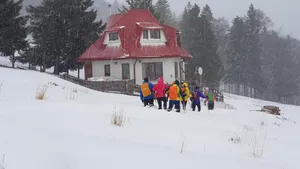 Şapte turişti din Bacău s-au rătăcit în Munţii Ciucaş. Anunţul salvamontiştilor din Prahova. FOTO