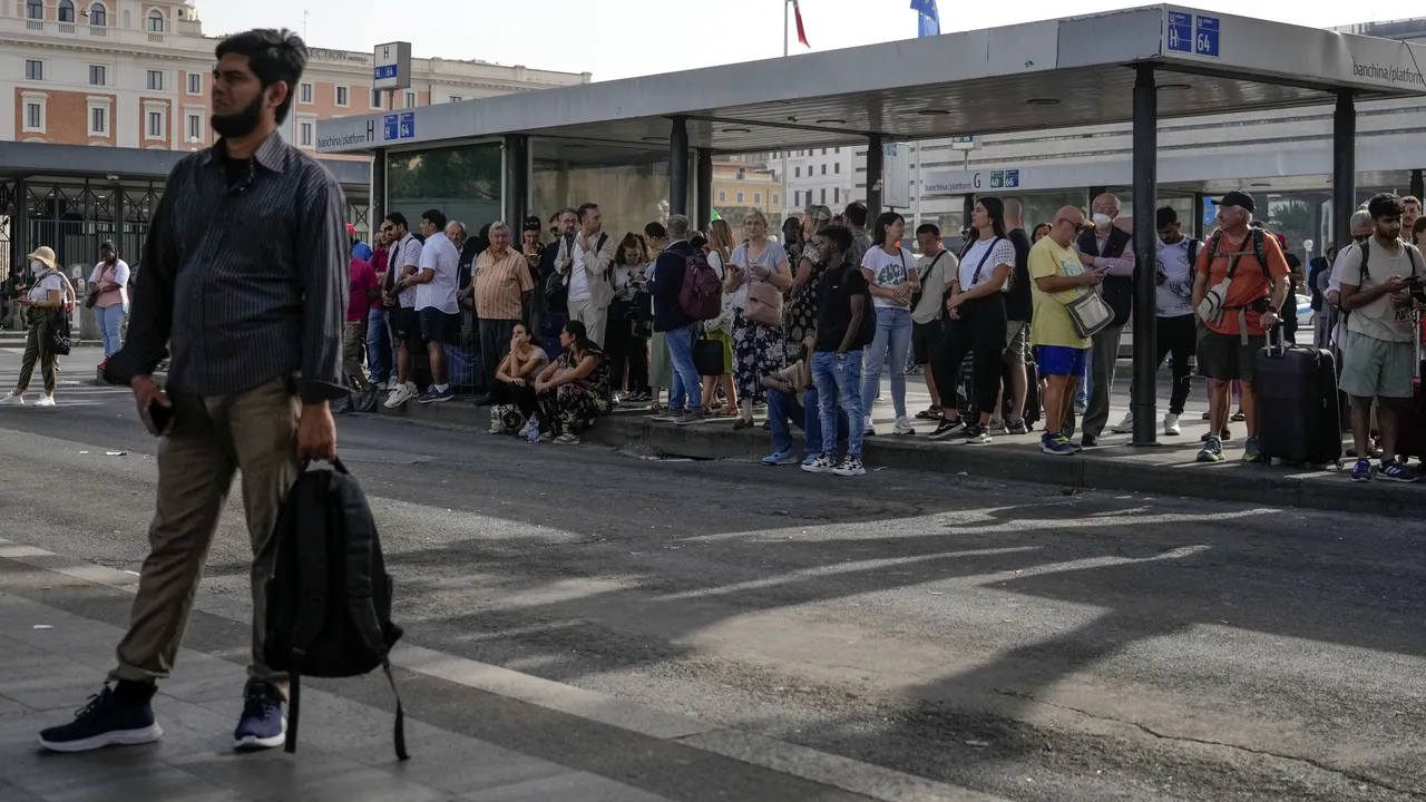 Atenţionare de călătorie în Italia -  Grevă naţională în sectorul transportului feroviar