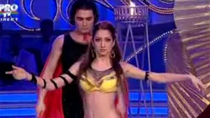 DANSEZ PENTRU TINE: Dansuri din buric şi scene fierbinţi, în a doua seară de concurs. Vezi pentru ce dans au luat 10 pe linie Pepe şi Andreea