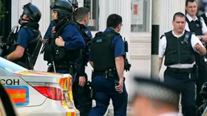 Schimb de focuri în centrul Londrei, soldat cu moartea agresorului