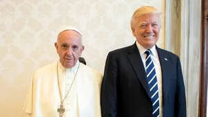 Trump și Biden, mesaje de condoleanțe după decesul Papei Francisc